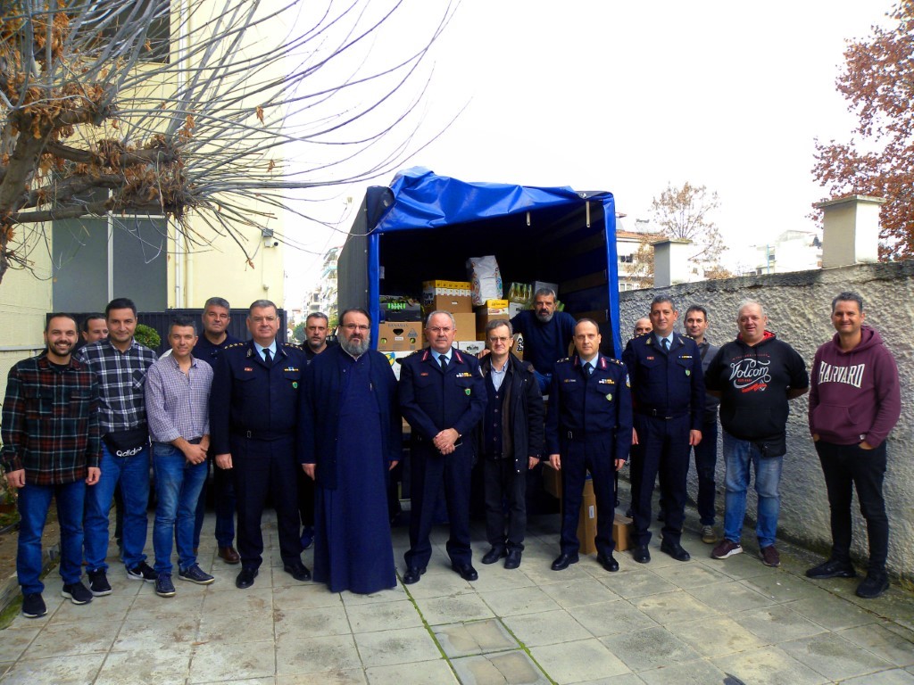 Η ΓΕΠΑΔ Θεσσαλίας πρόσφερε τρόφιμα στην Ι.Μ. Λαρίσης